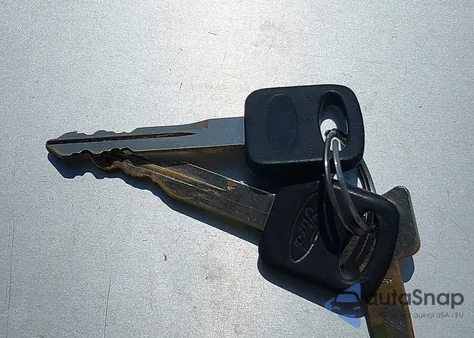 2002 Ford E-250 Commercial/Recreational from USA, damaged, VIN 1FTNS24L32HA10896